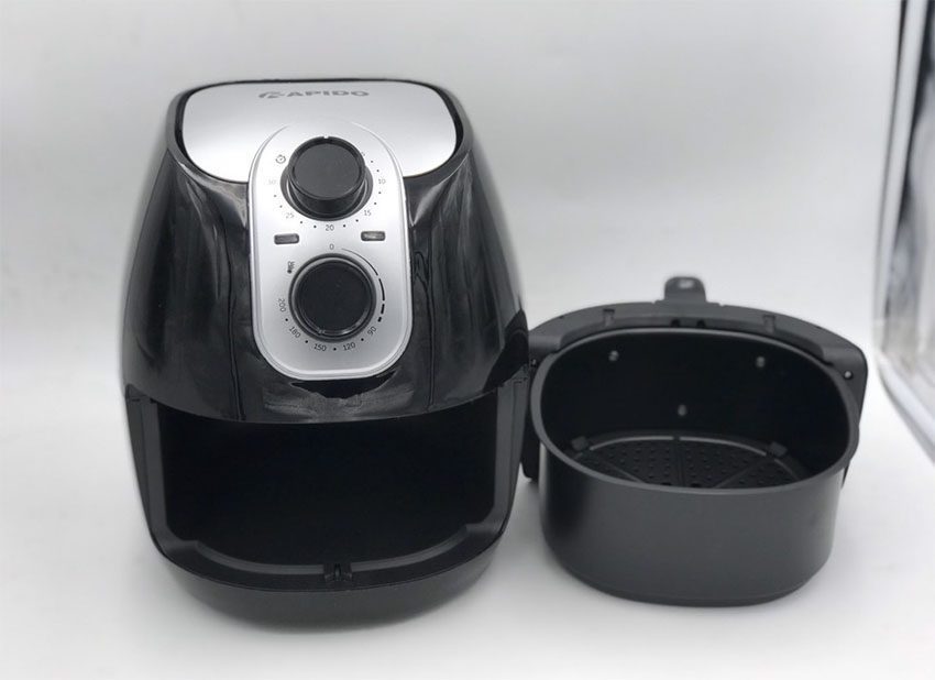 noi-chien-khong-dau-rapido-raf-4-0m2-4 Chất liệu của Nồi chiên không dầu Rapido RAF-4.0M2