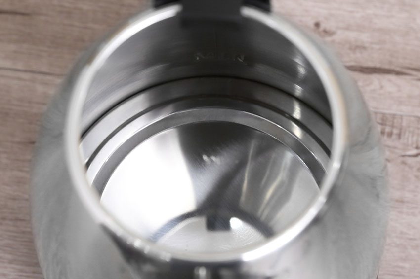am-sieu-toc-inox-happy-time-sunhouse-htd-1088-7 Chất liệu của ấm siêu tốc Inox Happy Time Sunhouse HTD-1088