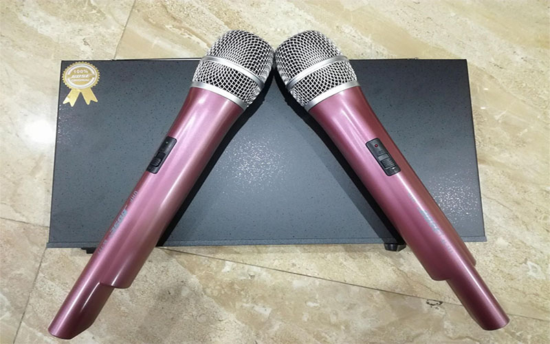 bo-2-micro-khong-day-bose-bs-777-ii-4 Bộ 2 Micro không dây Bose BS-777-II