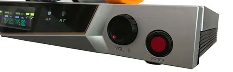 micro-karaoke-khong-day-bose-bs9999-3 Hệ thống điều khiển của micro karaoke không dây Bose BS9999