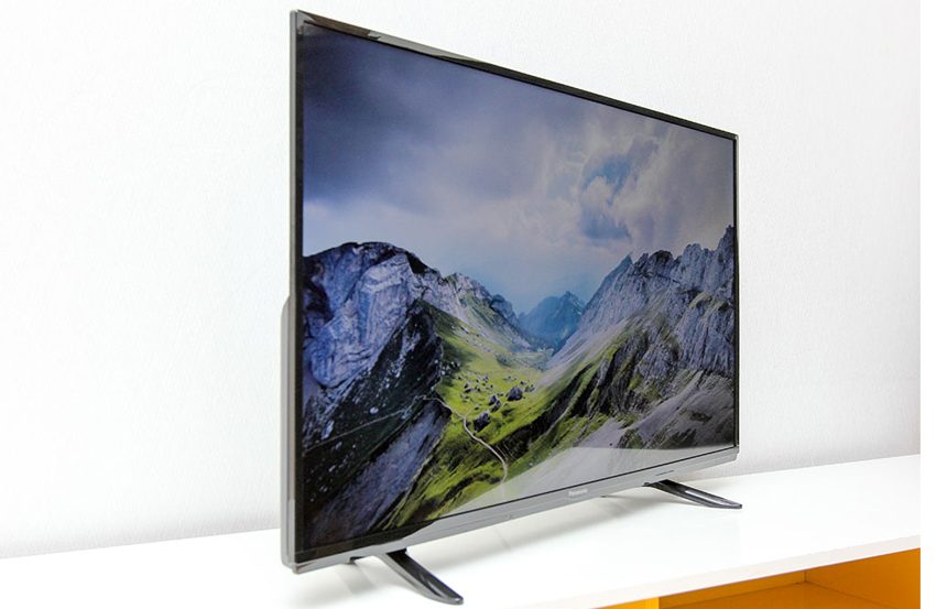 smart-tivi-panasonic-th-40d400v-2 Mặt bên của  Smart Tivi Panasonic TH-40D400V